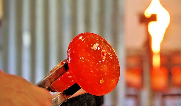 Glass blowing class in Asheville